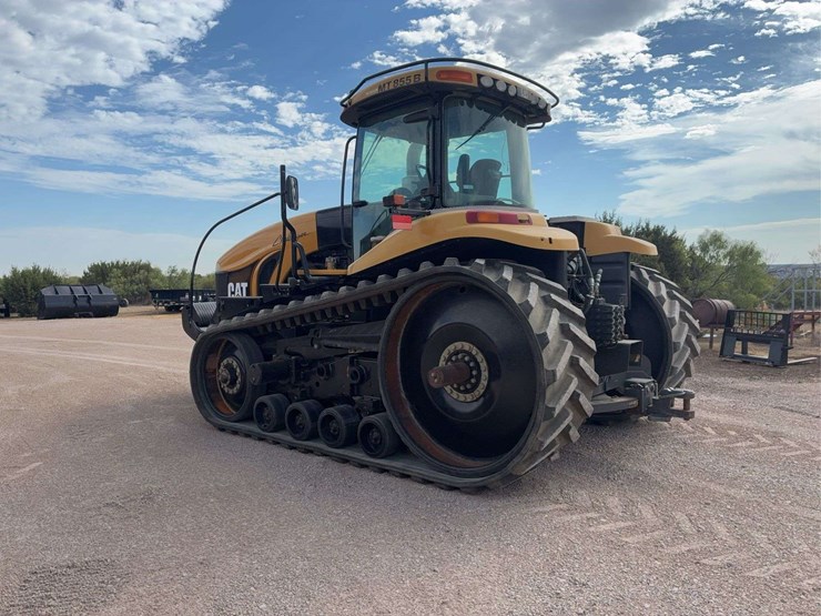 2005-challenger-cat-mt-855-b-belted-tractor-image-4