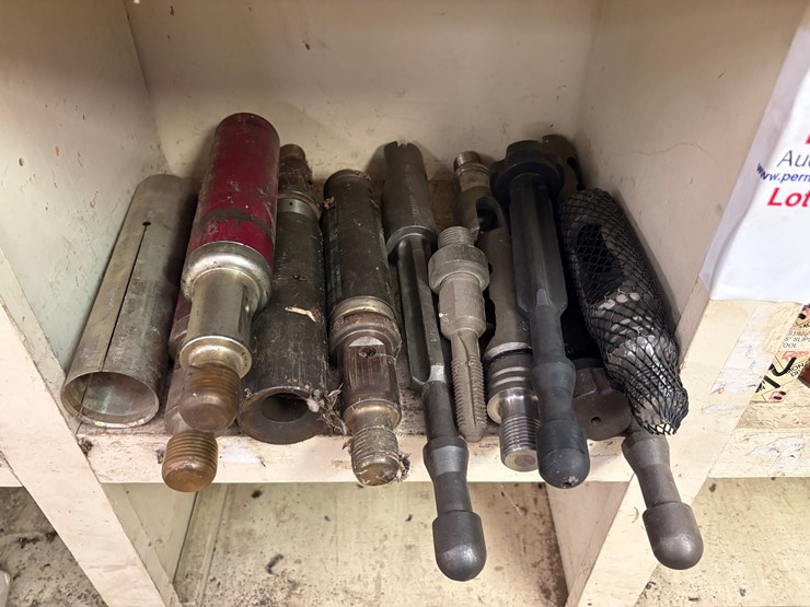 (4-bins)-w/-sucker-rod-fishing-tools;-overshots,-swab-mandrels,-swab-cups,-etc.-image-2