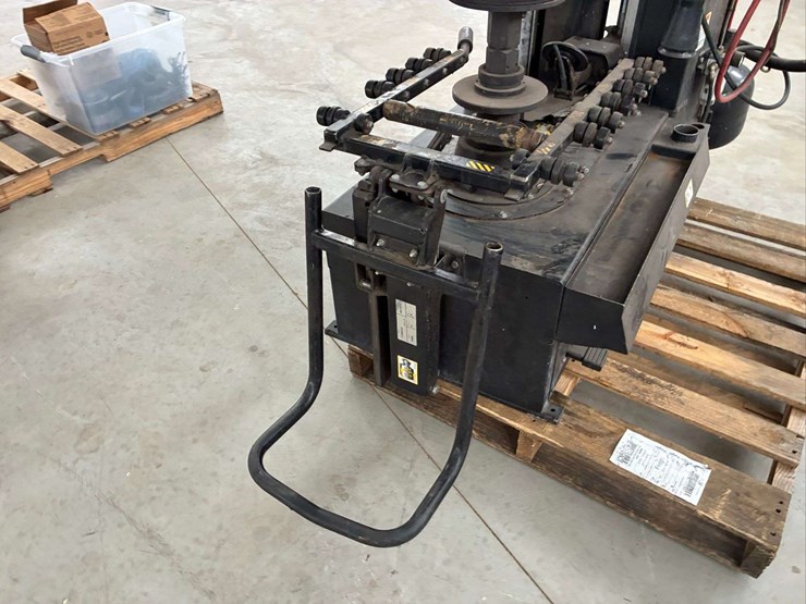 plus91auto34-hunter-tire-changer-image-7