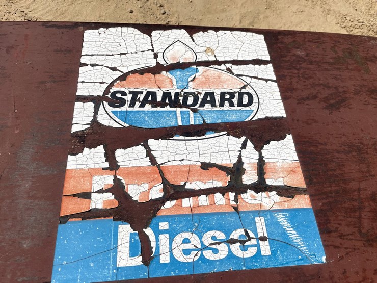 #3843-•-vintage-standard-fuel-pump-image-4