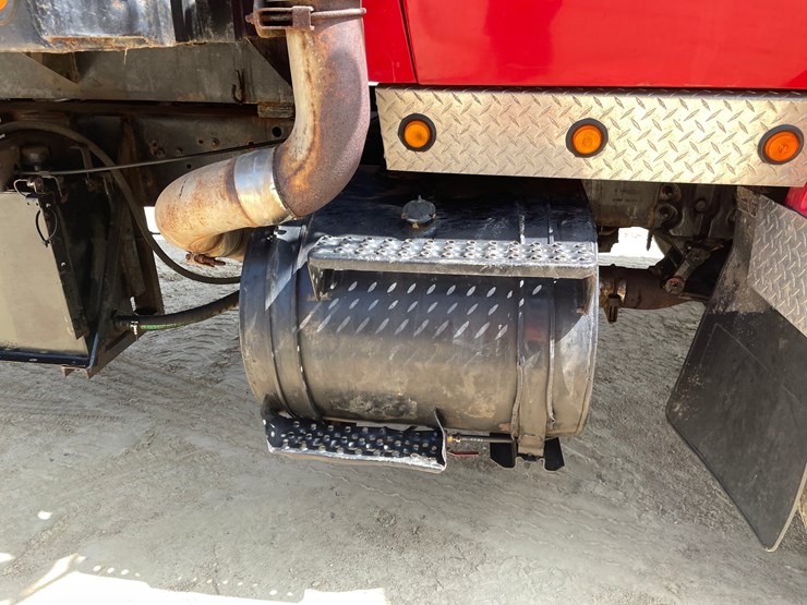 1980-ford-l9000-image-18