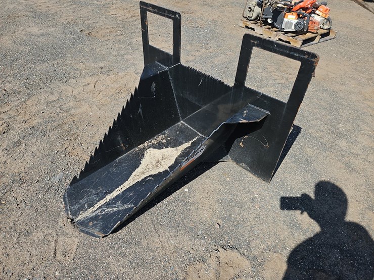 stump-bucket-image-1