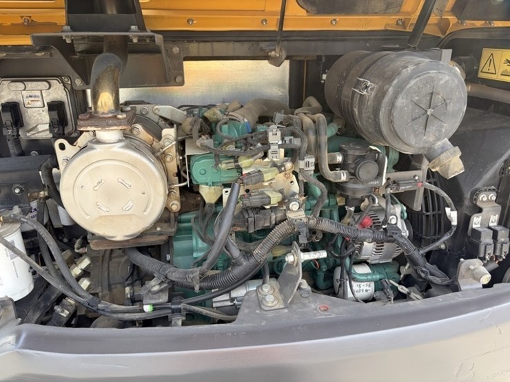 2021-volvo-ec60e-image-22