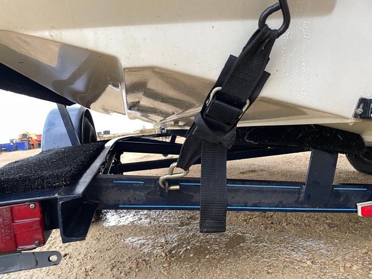 #1258-•-1988-18'-bayliner-bass-trophy-boat-(has-wi-title)-image-77