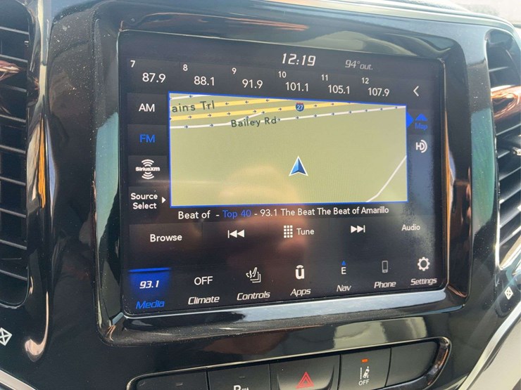 2020-jeep-cherokee-limited-image-32