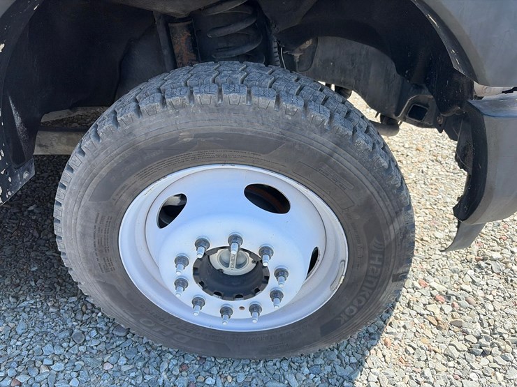 2019-ford-f550-image-59