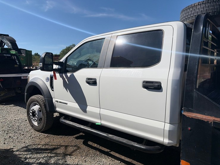 2019-ford-f550-image-10