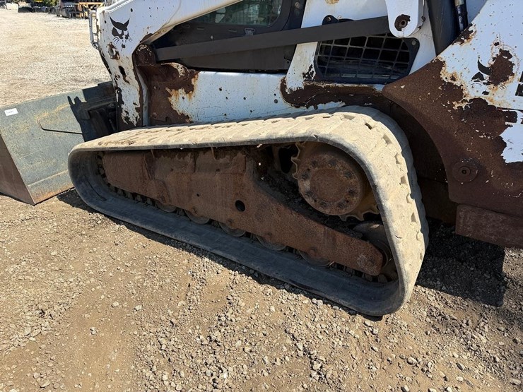 2015-bobcat-t770-image-16