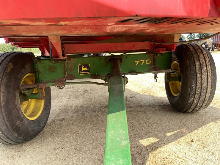 2013-john-deere-770-image-37