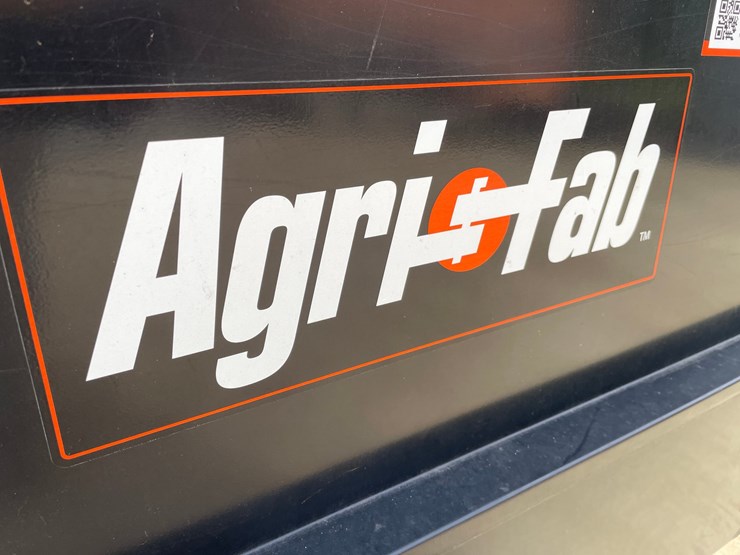 #3847-•-agri-fab-mow-n-vac-image-9