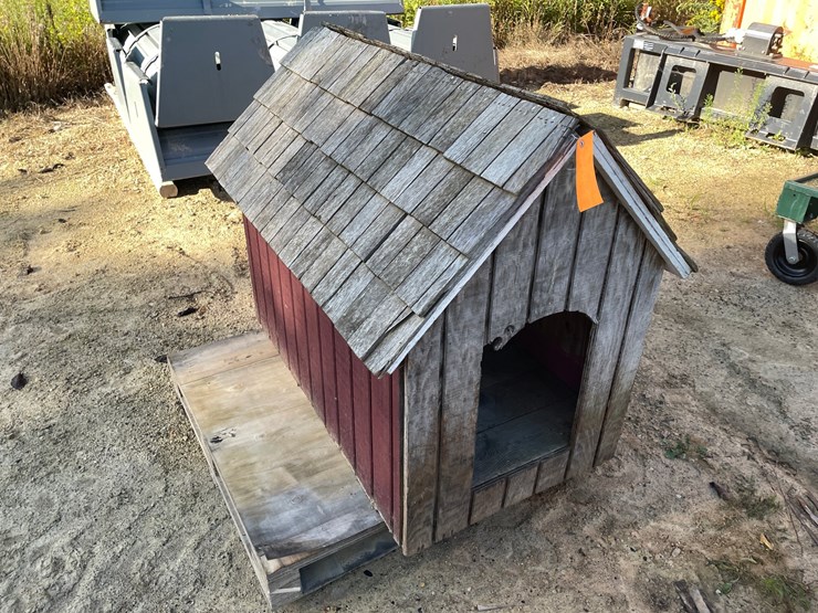 #3873-•-home-made-doghouse-image-3