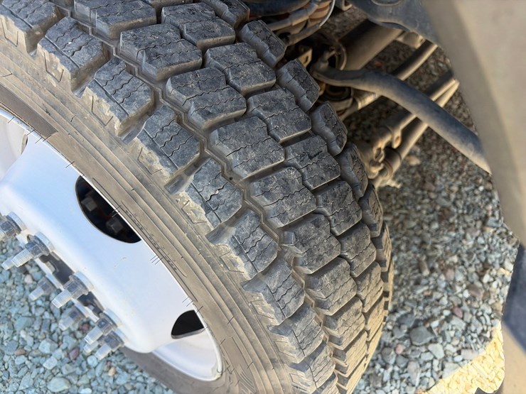 2019-ford-f550-image-60