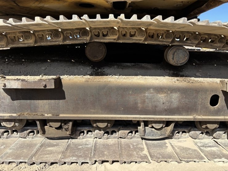 2013-komatsu-pc360-lc-10-image-17