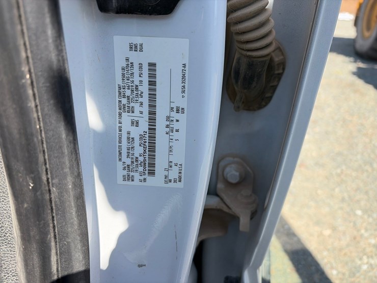 2019-ford-f550-image-63