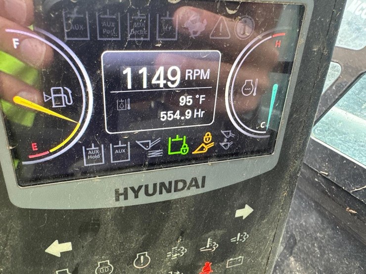 2023-hyundai-ht100v-image-23