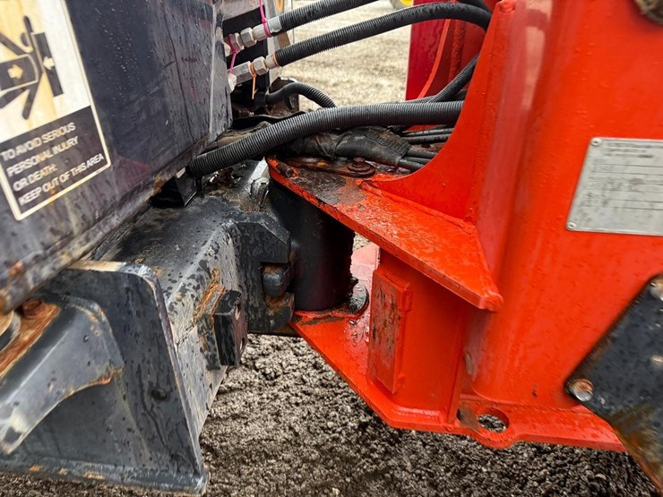 2023-kubota-r540-image-12