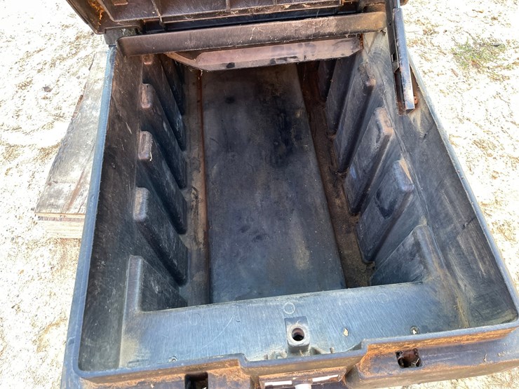 #3874-•-tuff-box-poly-truck-tool-box-image-6