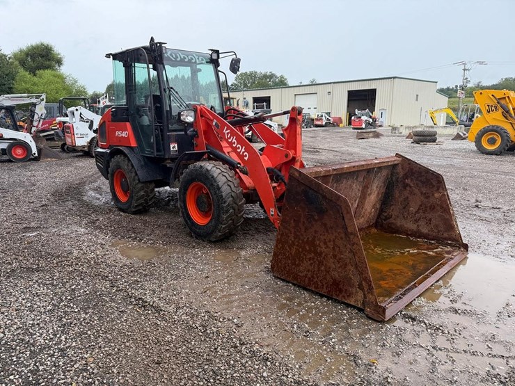 2023-kubota-r540-image-6