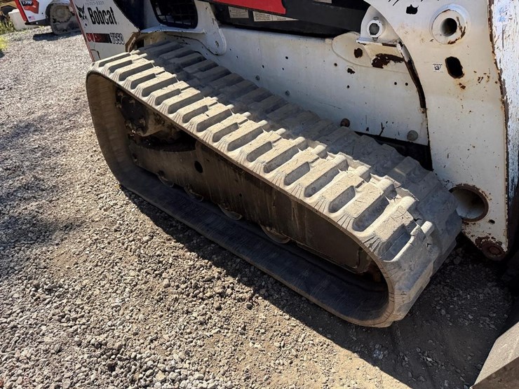 2015-bobcat-t650-image-12