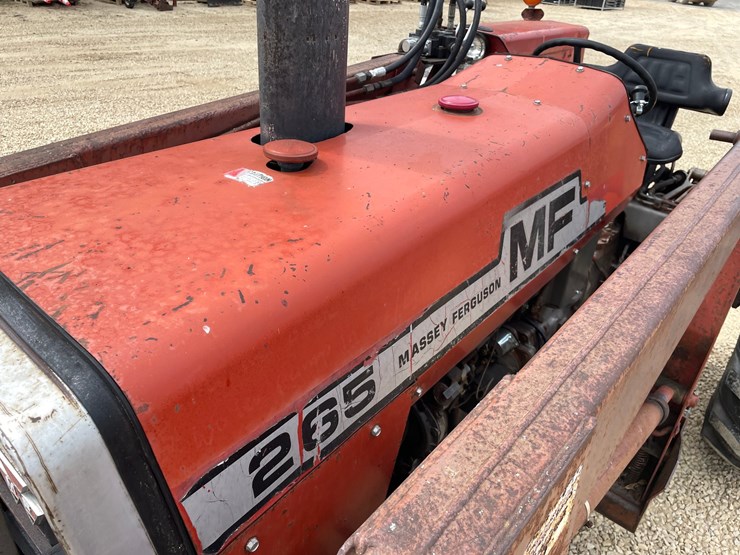 massey-ferguson-265-image-16