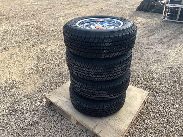 #3851-•-set-of-acura-mdx-rims-and-tires-image-1