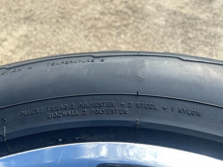 #3851-•-set-of-acura-mdx-rims-and-tires-image-7