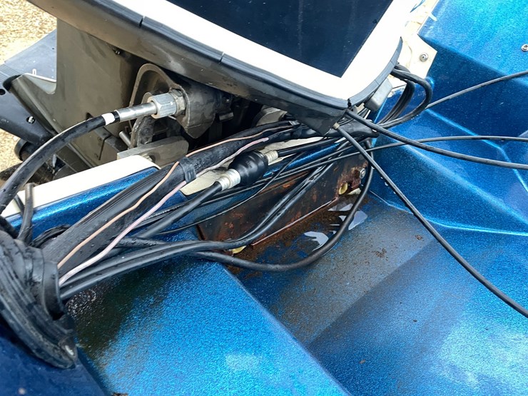 #1258-•-1988-18'-bayliner-bass-trophy-boat-(has-wi-title)-image-61