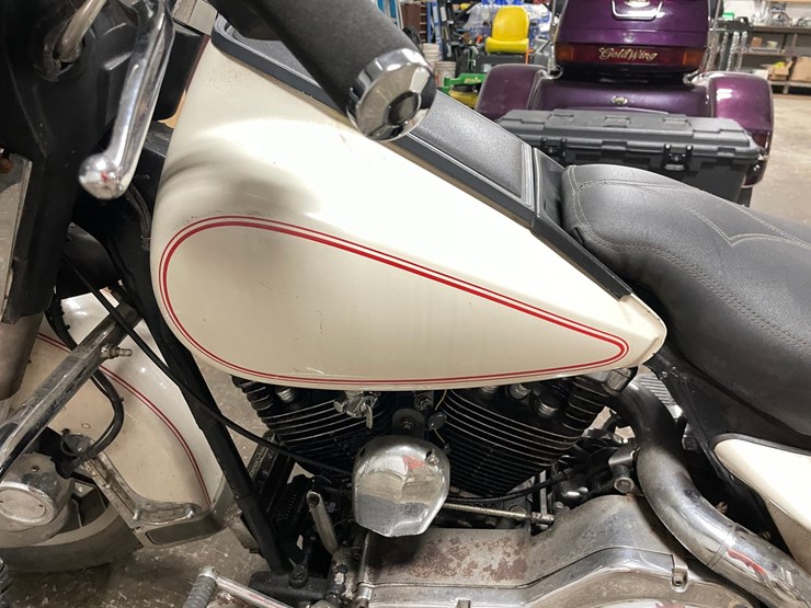 #1251-•-1986-harley-davidson-electric-glide-classic-motorcycle-(has-wi-title)-image-20