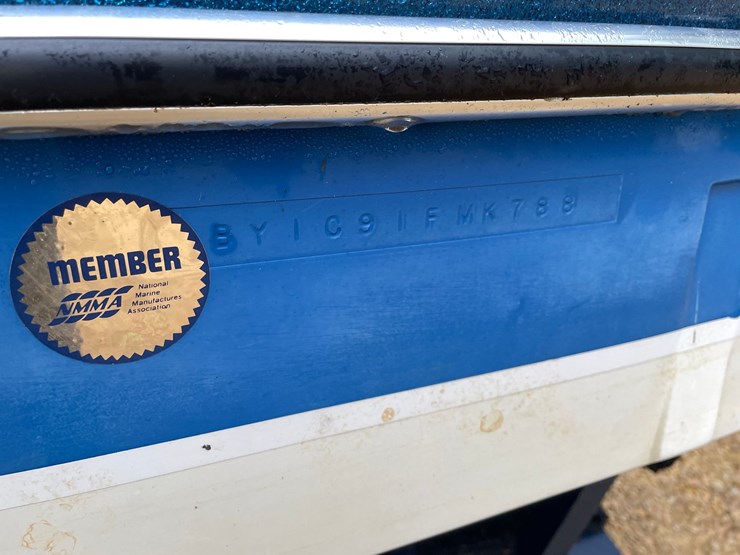 #1258-•-1988-18'-bayliner-bass-trophy-boat-(has-wi-title)-image-102