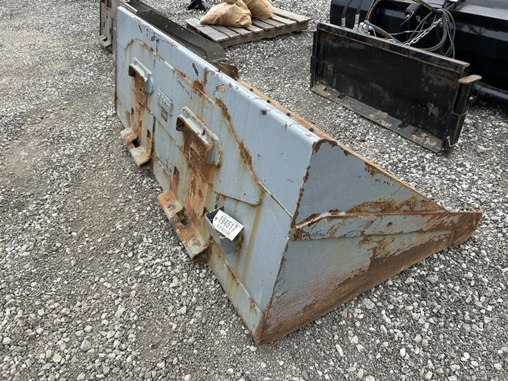 bobcat-84"-light-duty-material-skid-steer--bucket-image-6