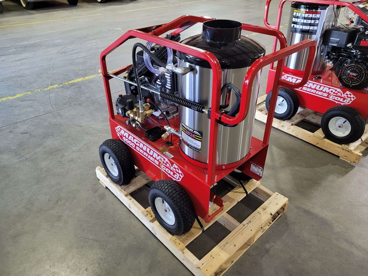 magnum-4000-series-gold-pressure-washer-w/wand-image-2