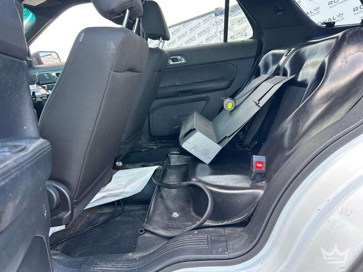 2016-ford-explorer-image-20