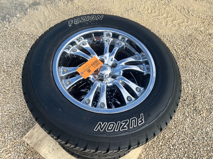 #3851-•-set-of-acura-mdx-rims-and-tires-image-4