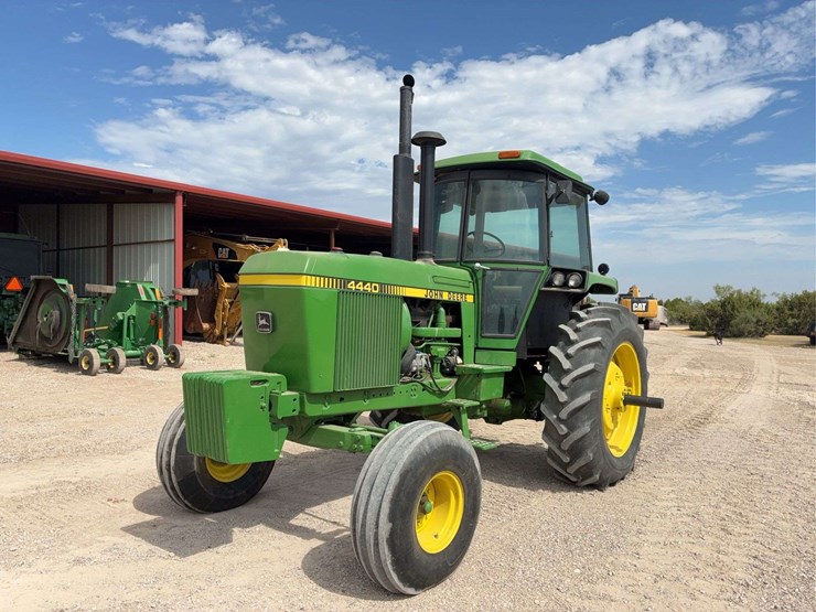 1980-john-deere-4440-image-2