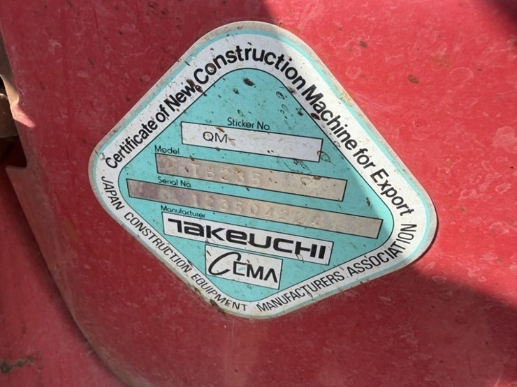 2014-takeuchi-tb235-image-22