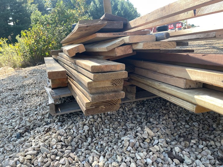 #3869-•-pallet-of-misc.-lumber-image-16