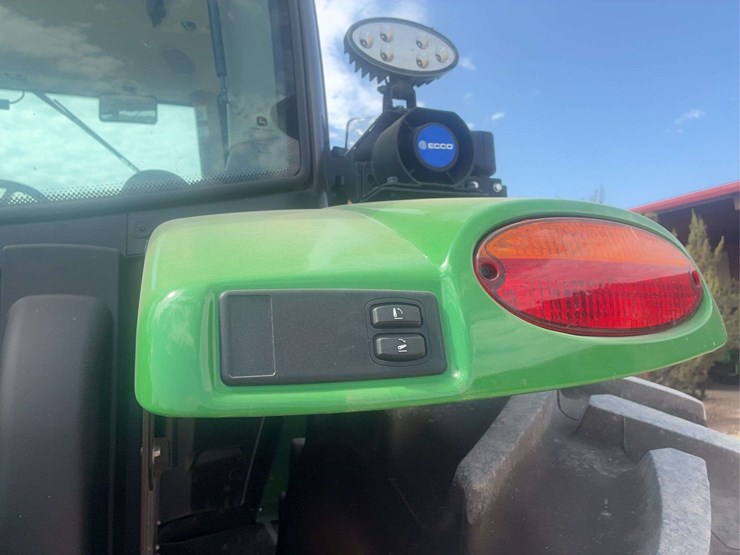 2022-john-deere-r-image-26