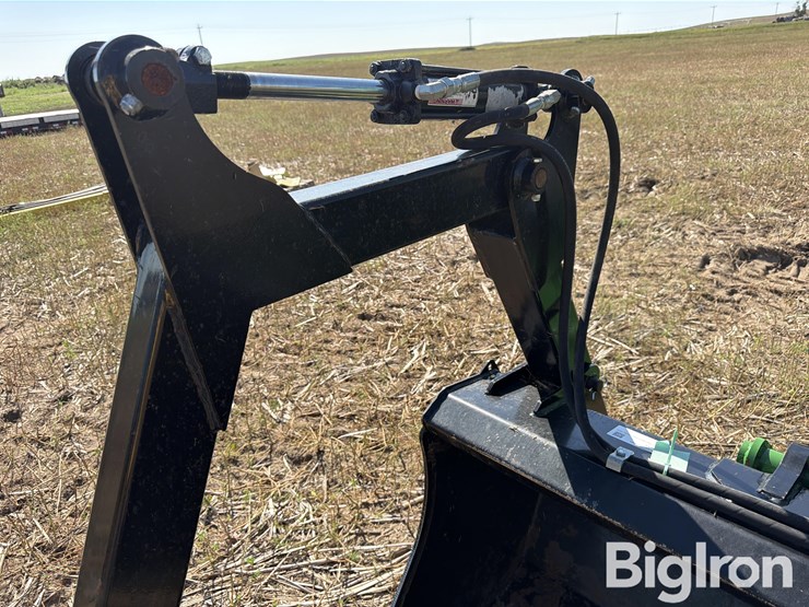 super-stars-8300-auto-level-grapple-loader-image-10