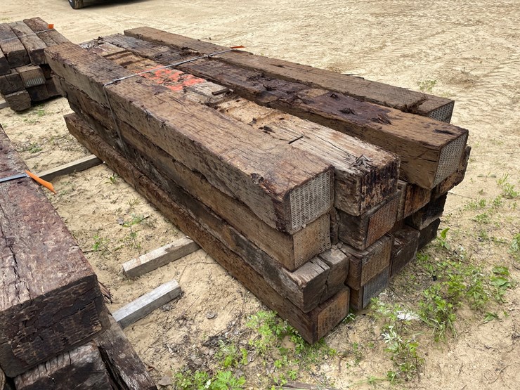 #3446-•-bundle-of-(16)-railroad-ties-image-4