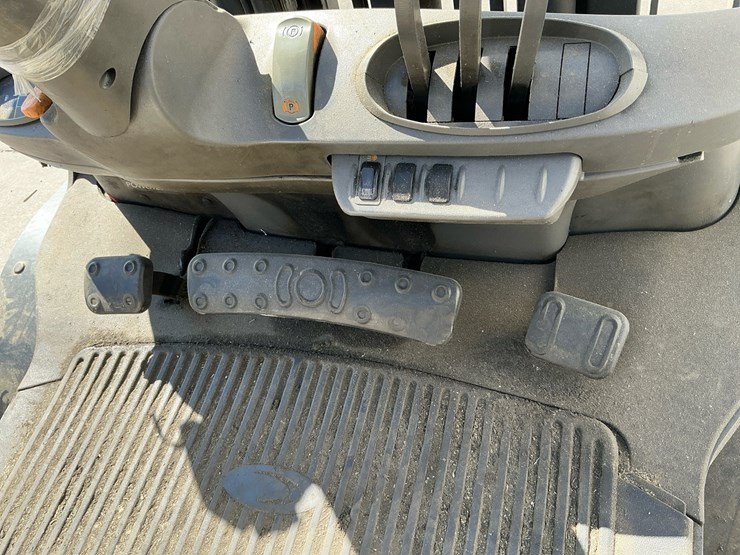 #313-•-2016-crown-c-51050-65-propane-forklift-image-20