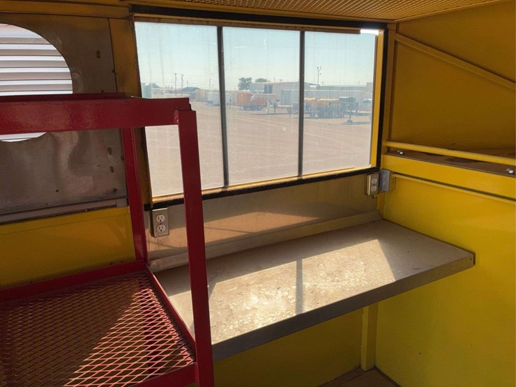 2004-reyes-trailers-enclosed-cargo-trailer-image-11