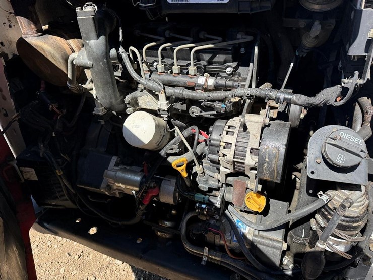 2015-bobcat-t650-image-15