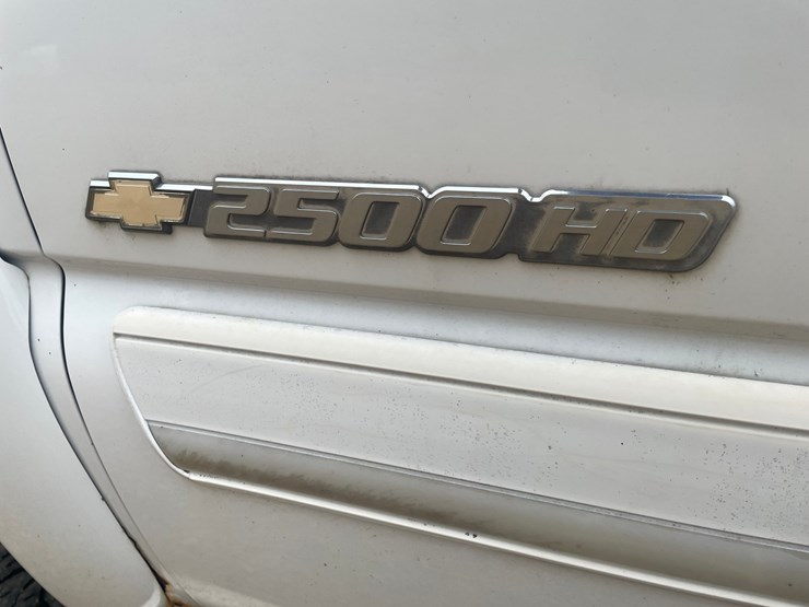 2005-chevrolet-silverado-2500-image-10
