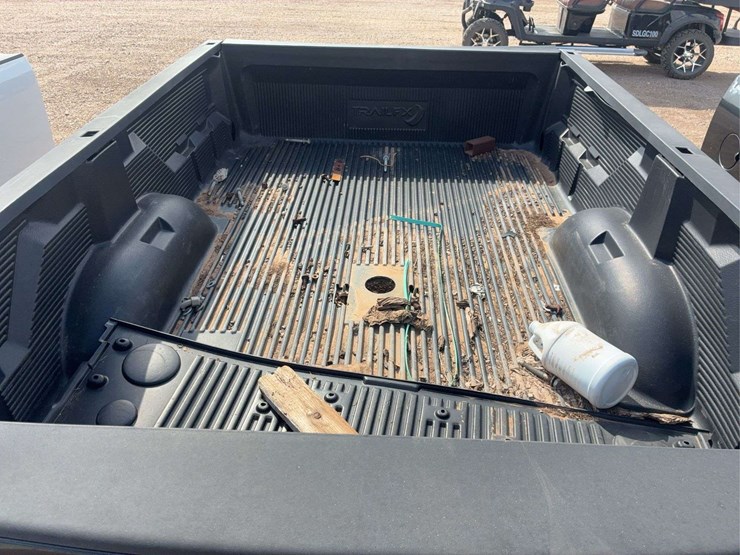 2019-2023-ram-big-horn-truck-bed-image-13