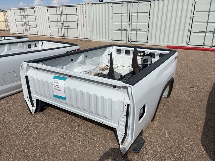 2019-2023-chevy-long-bed-truck-bed-image-1