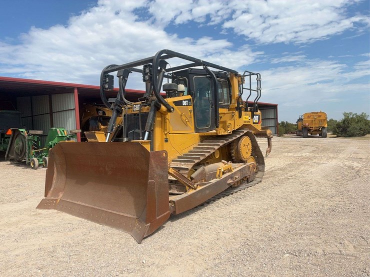 2018-caterpillar-d6t-xl-image-2