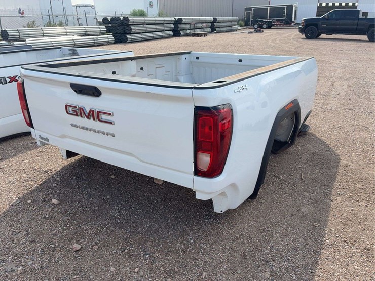2019-2023-gmc-sierra-truck-bed-image-7