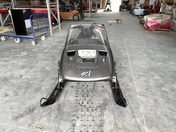 #1233-•-1990-ski-doo-formula-mx-440-(sells-with-bill-of-sale-only)-image-2