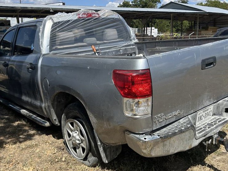 2013-toyota-tundra-image-6
