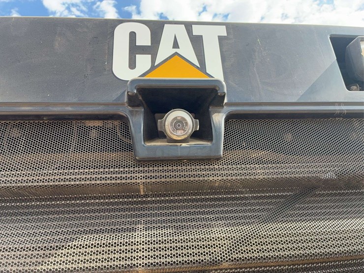 2012-caterpillar-950k-image-11